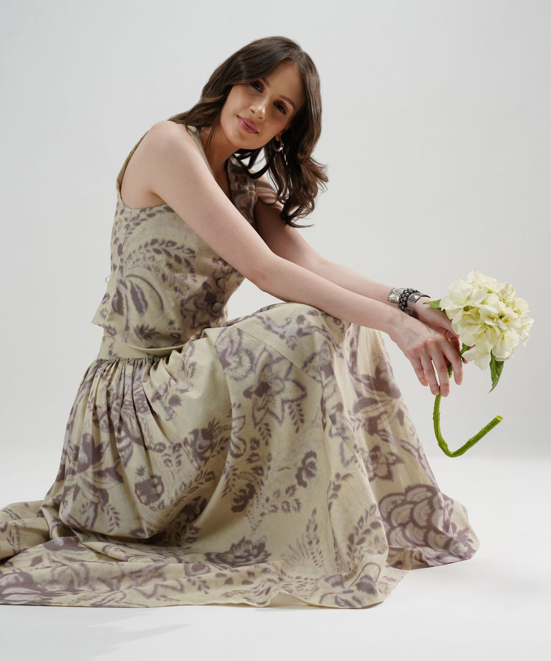 The Arina Classic Floral Linen Set